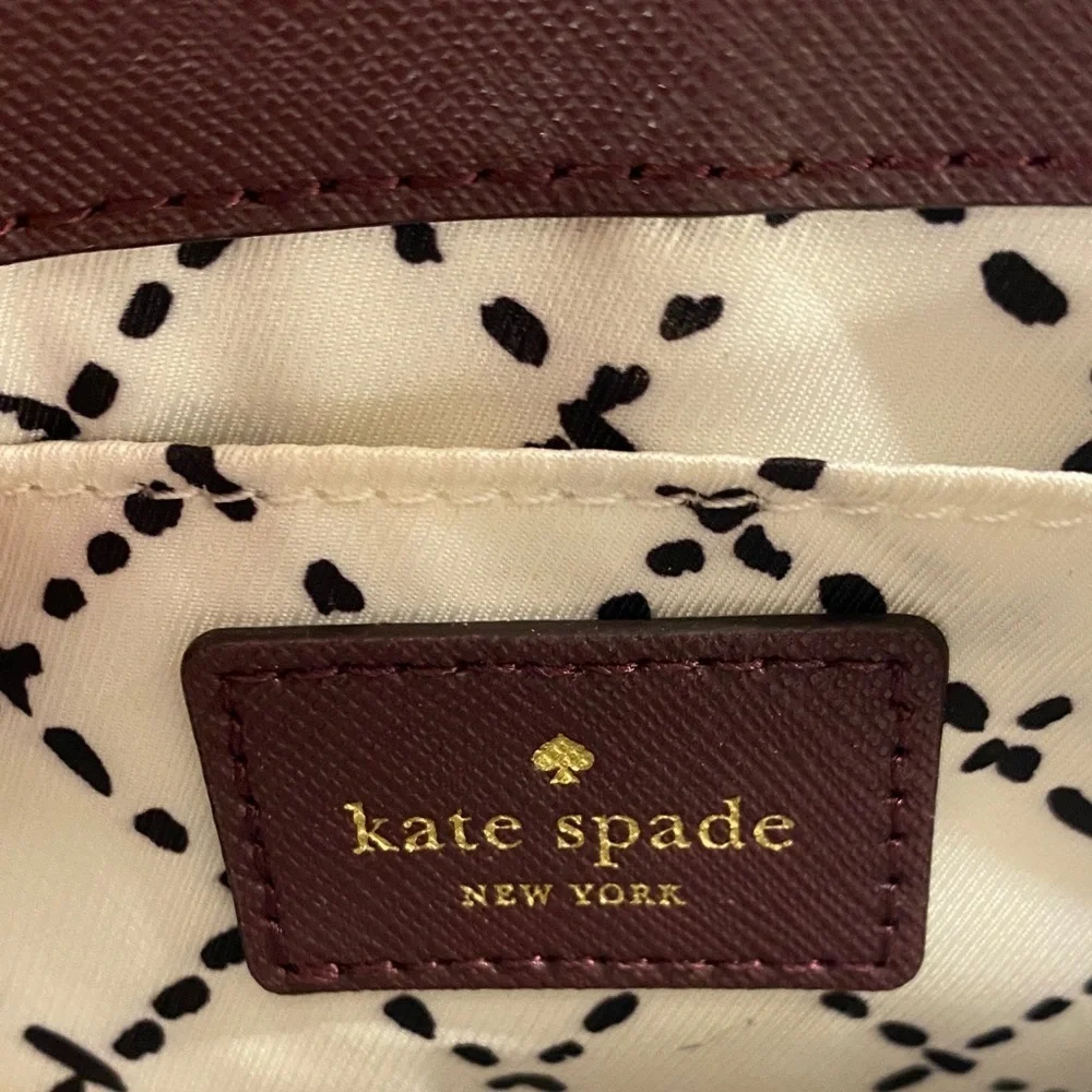 Kate Spade Grace | Grace Fliplock Crossbody Burgundy Gold-Tone Pyramid Turn-Lock